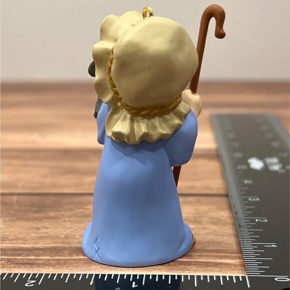 1998 HALLMARK KEEPSAKE ORNAMENT QX6496 WATCHFUL SHEPHERD WITH LAMB - Picture 8 of 11